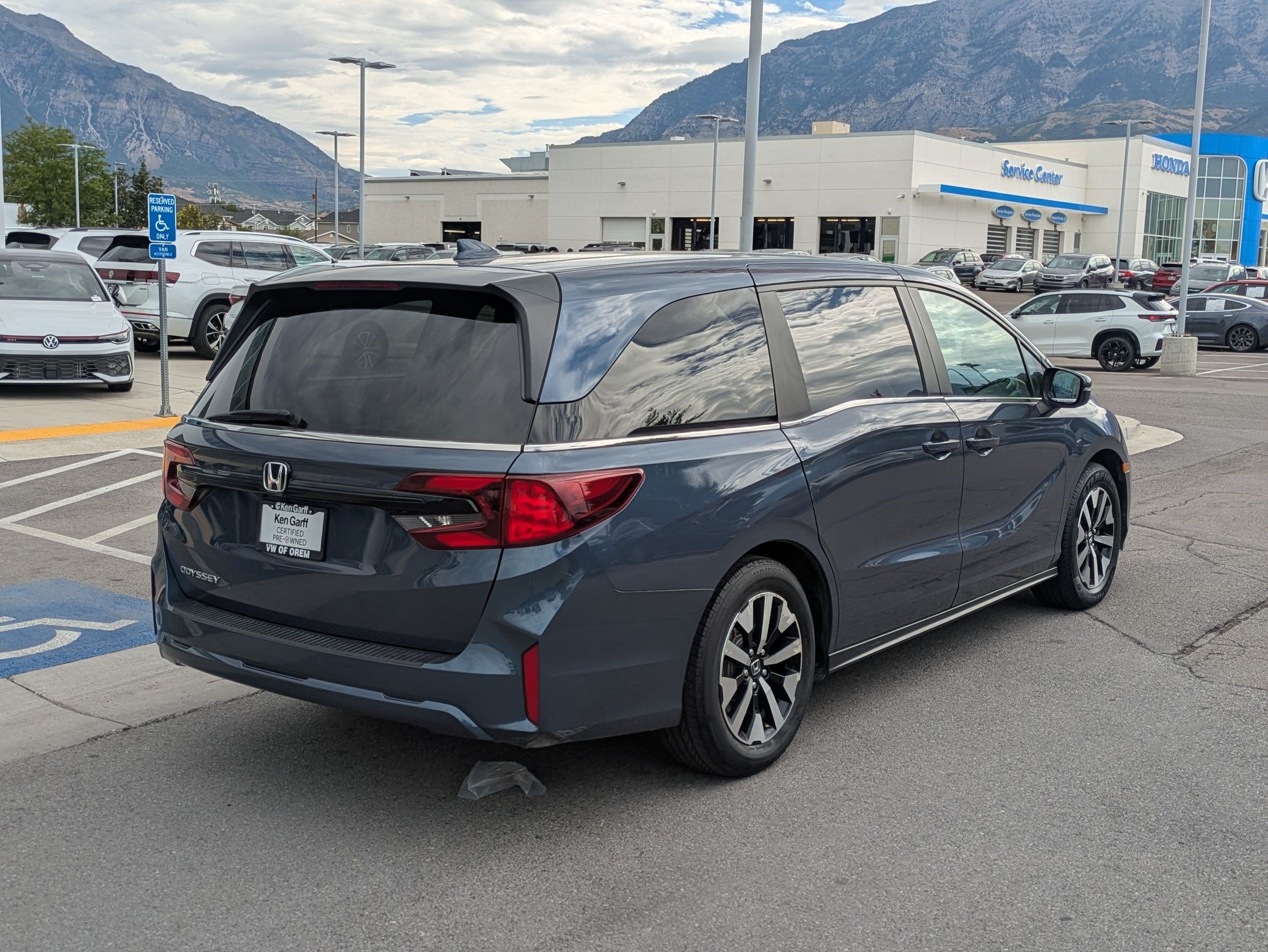 Used 2025 Crystal Black Pearl Honda EX-L image 3
