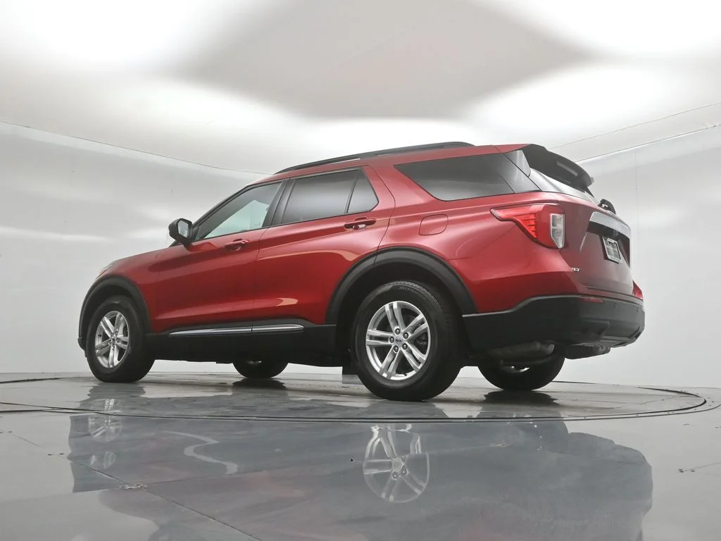 Used 2023 Red Ford XLT image 48