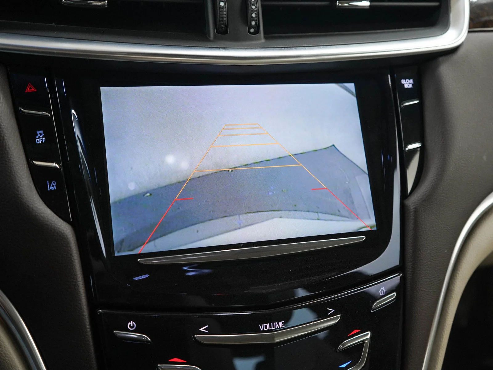 Used 2013 Silver Coast Metallic Cadillac Premium image 21