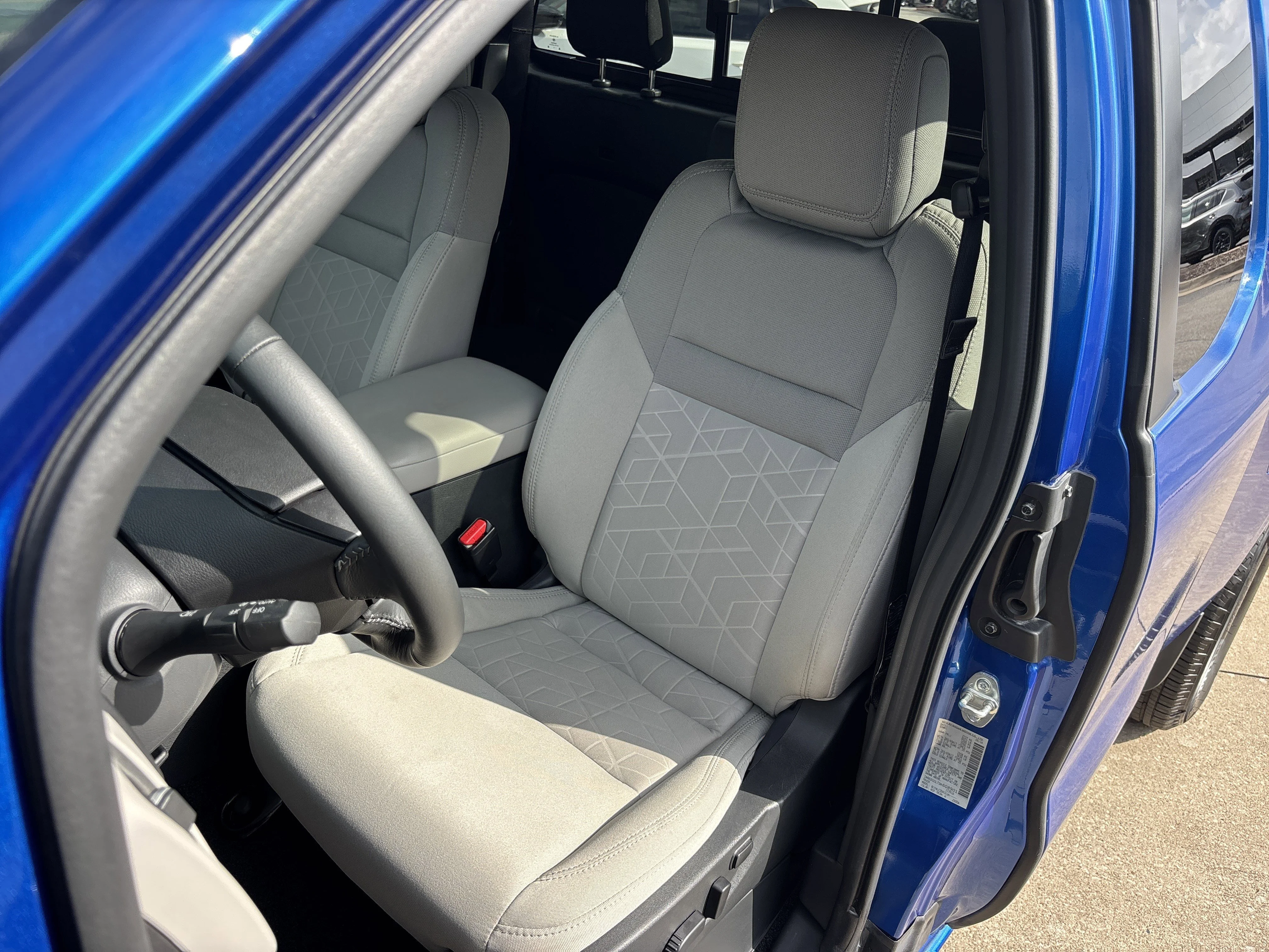 Used 2025 Bluestone Pearl Nissan SV image 18