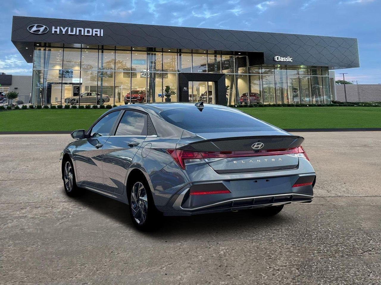 New 2026 Ecotronic Gray Pearl Hyundai SEL Sport Premium image 5