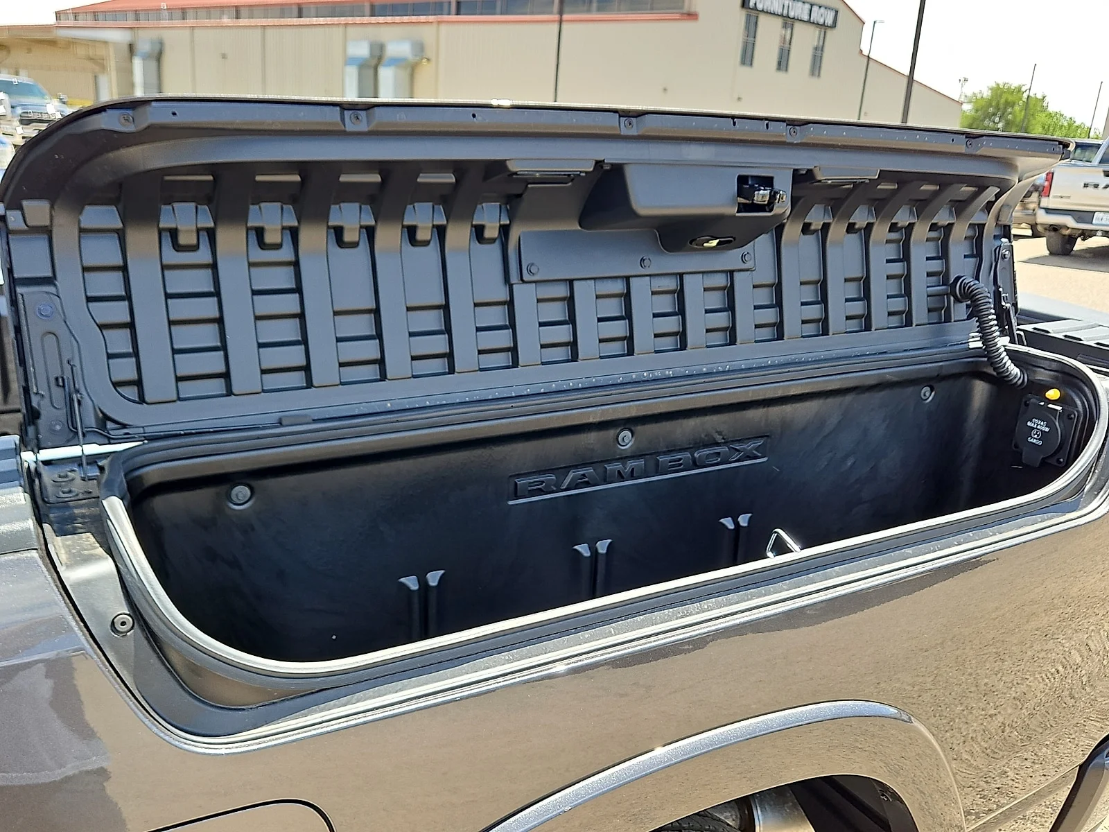 New 2026 PAU Granite Cry Ram LARAMIE CREW CAB 4X4 5