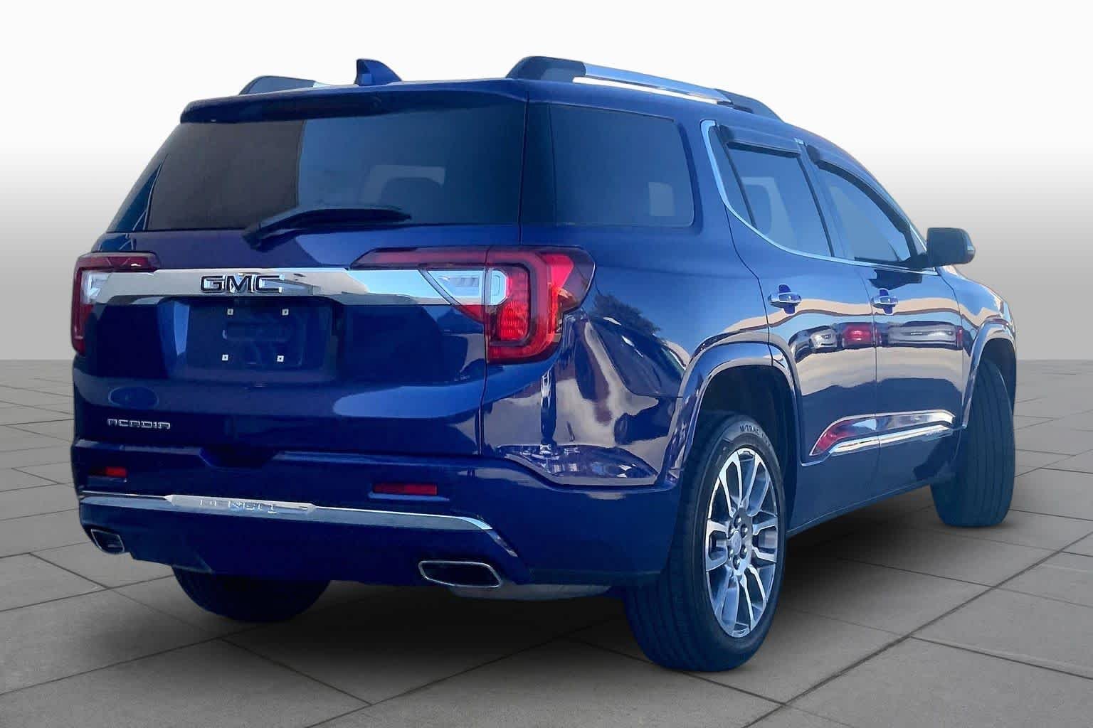 Used 2023 Ultra Blue Metallic GMC Denali image 13