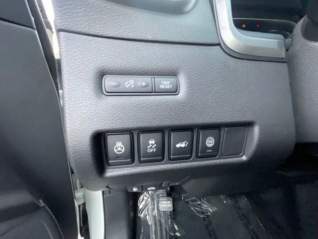 Certified Used 2024 White Nissan SL image 16