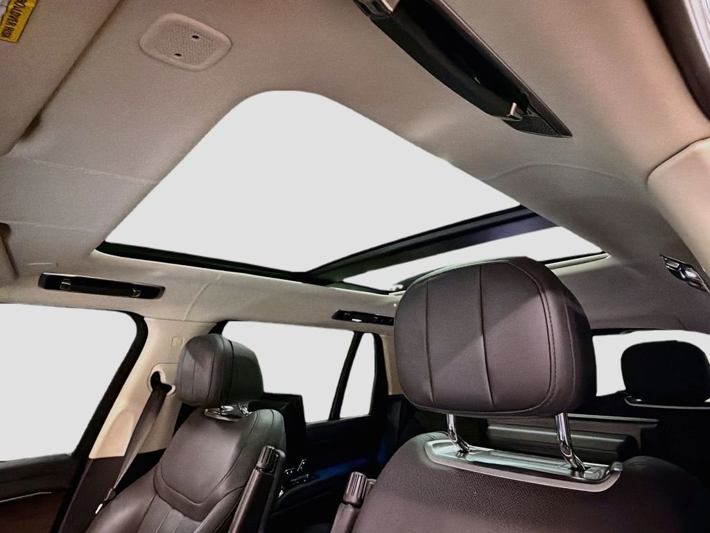 Used 2023 Carpathian Grey Premium Metallic Land Rover Autobiography image 22