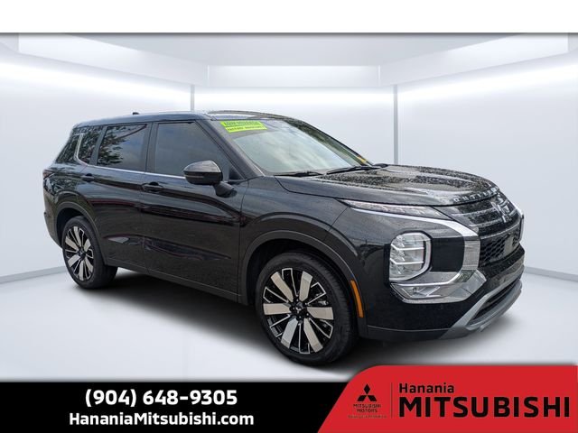 2025 Mitsubishi Outlander SE 2WD's photo