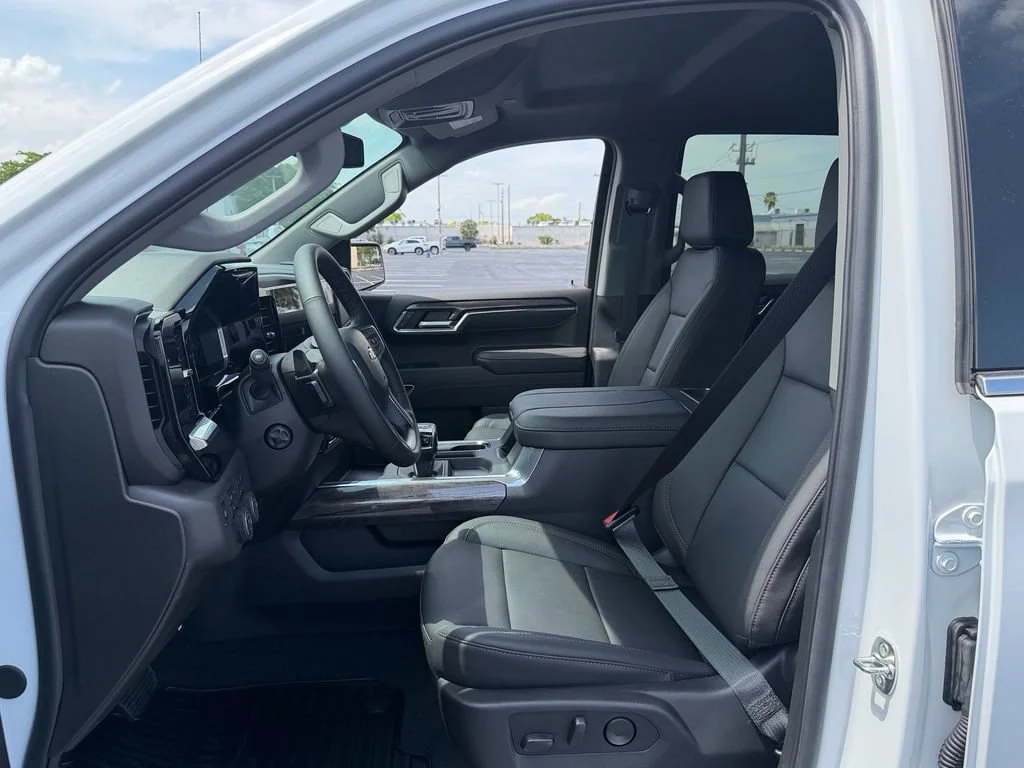 2026 Chevrolet Silverado 1500 LTZ - Photo 7