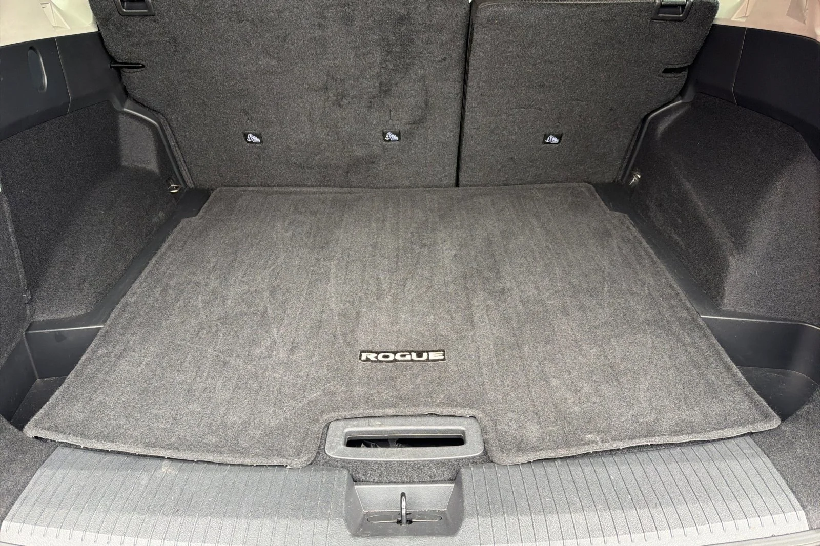 Used 2025 Brilliant Silver Metallic Nissan SV image 14