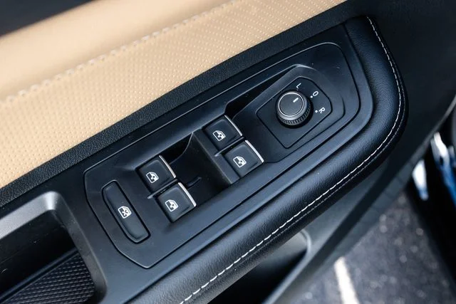 2026 Volkswagen Atlas Cross Sport SE w/Tech - Photo 19