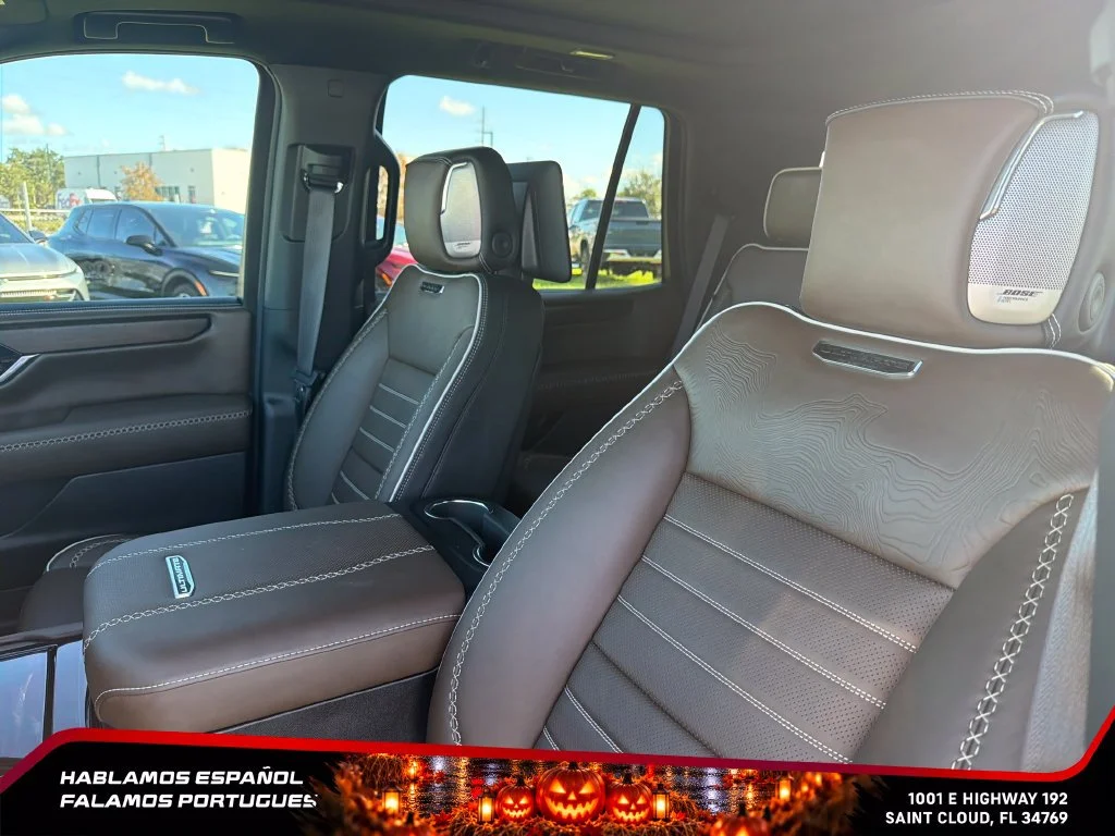 Used 2026 Glacier White Tricoat GMC Denali Ultimate image 17