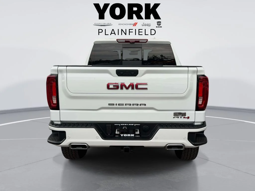 Used 2025 White GMC AT4 image 6