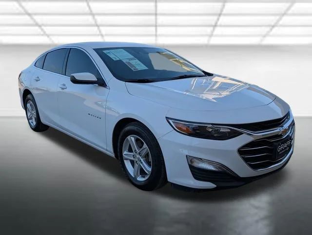 Used 2025 Summit White Chevrolet LS image 1