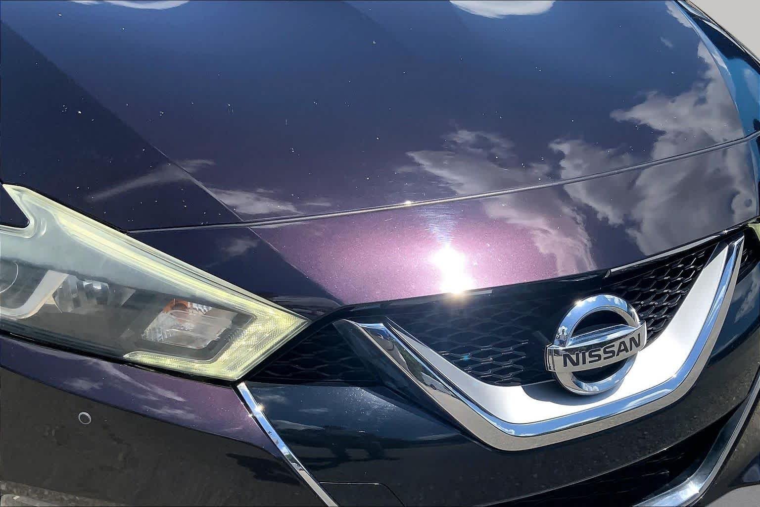 Used 2016 Bordeaux Black Nissan 3.5 SL image 30