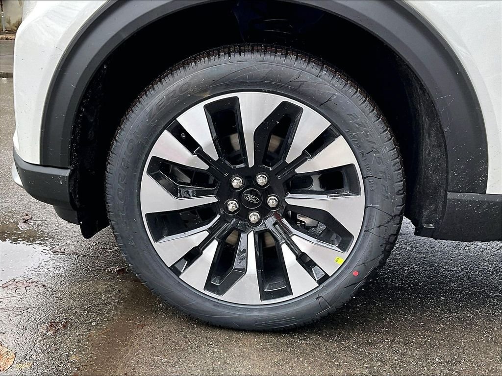 New 2026 White Metallic Ford Platinum image 12
