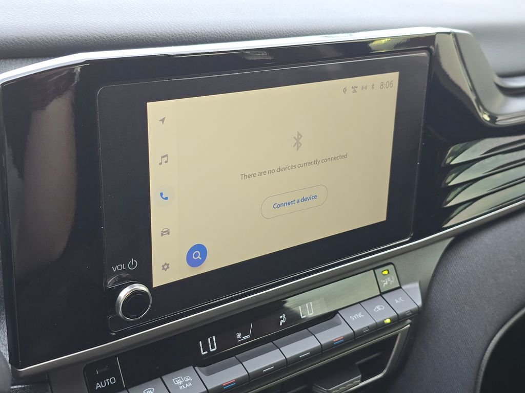 Used 2025  Toyota LE image 31