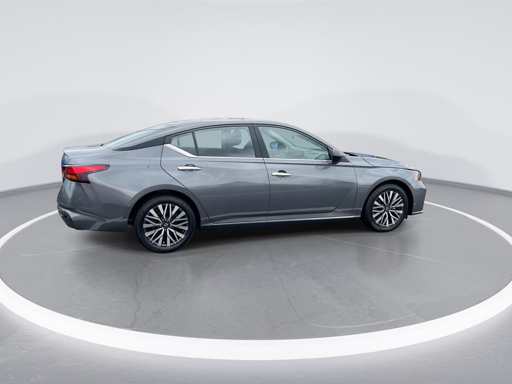 Used 2025 Gun Metallic Nissan 2.5 SV image 9
