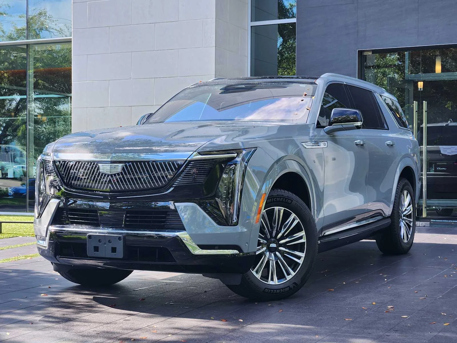 New 2026 Luna Metallic Cadillac Luxury image 1