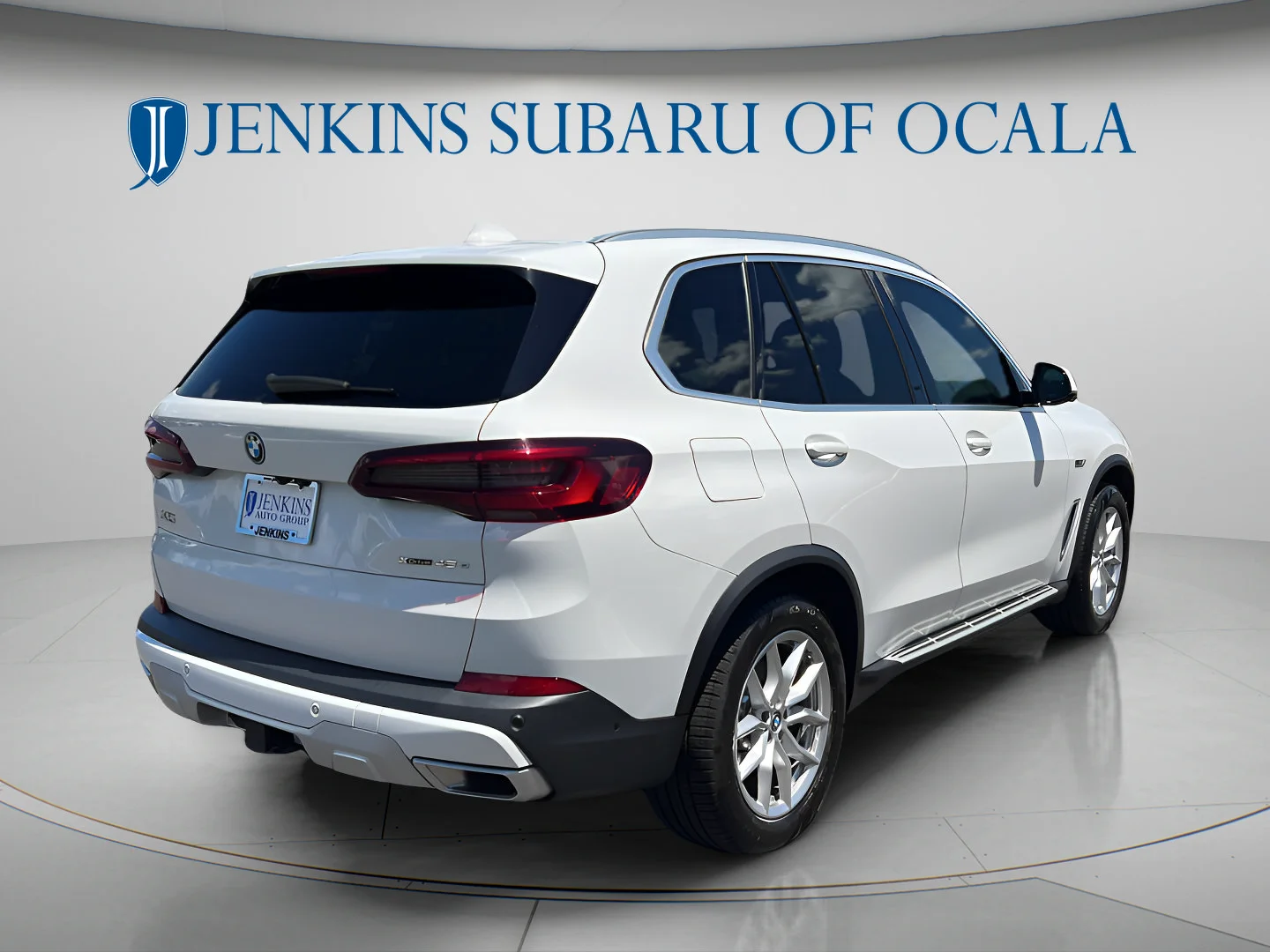 Used 2023 Alpine White BMW xDrive45e image 3