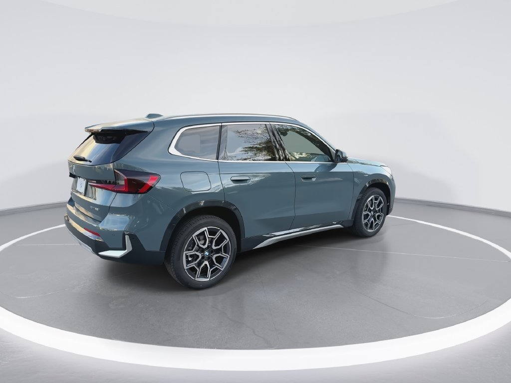 New 2027 Green BMW xDrive28i image 8