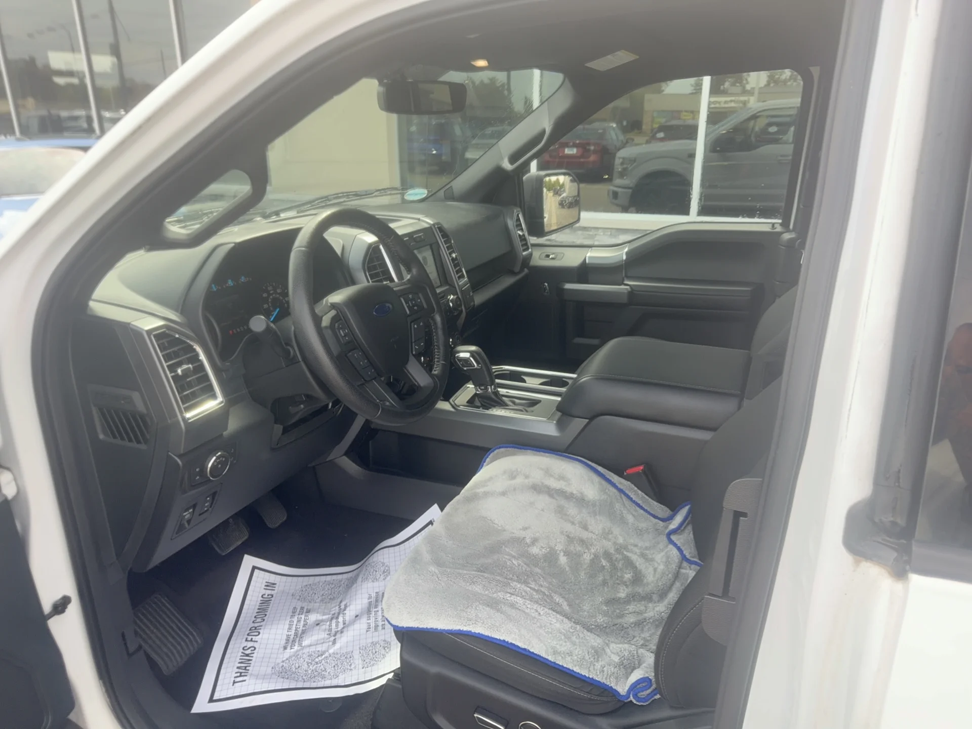 Used 2016 Oxford White Ford XLT image 10