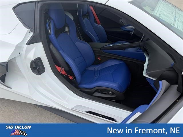 New 2026 Arctic White Chevrolet 3LT image 8