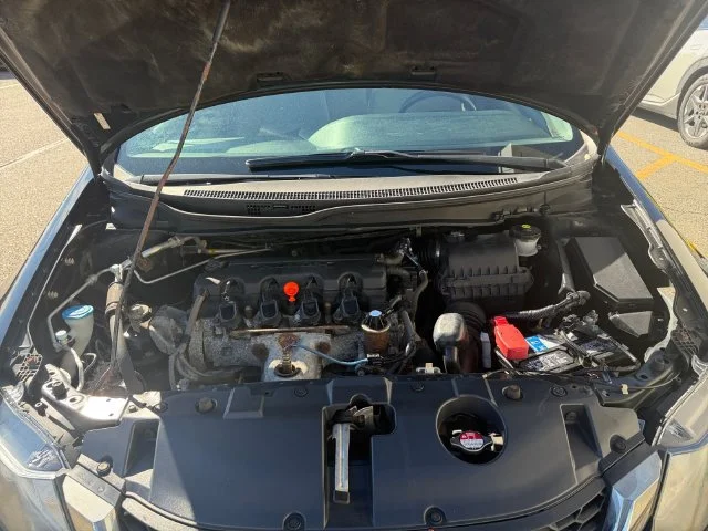Used 2013 Black Honda LX image 6
