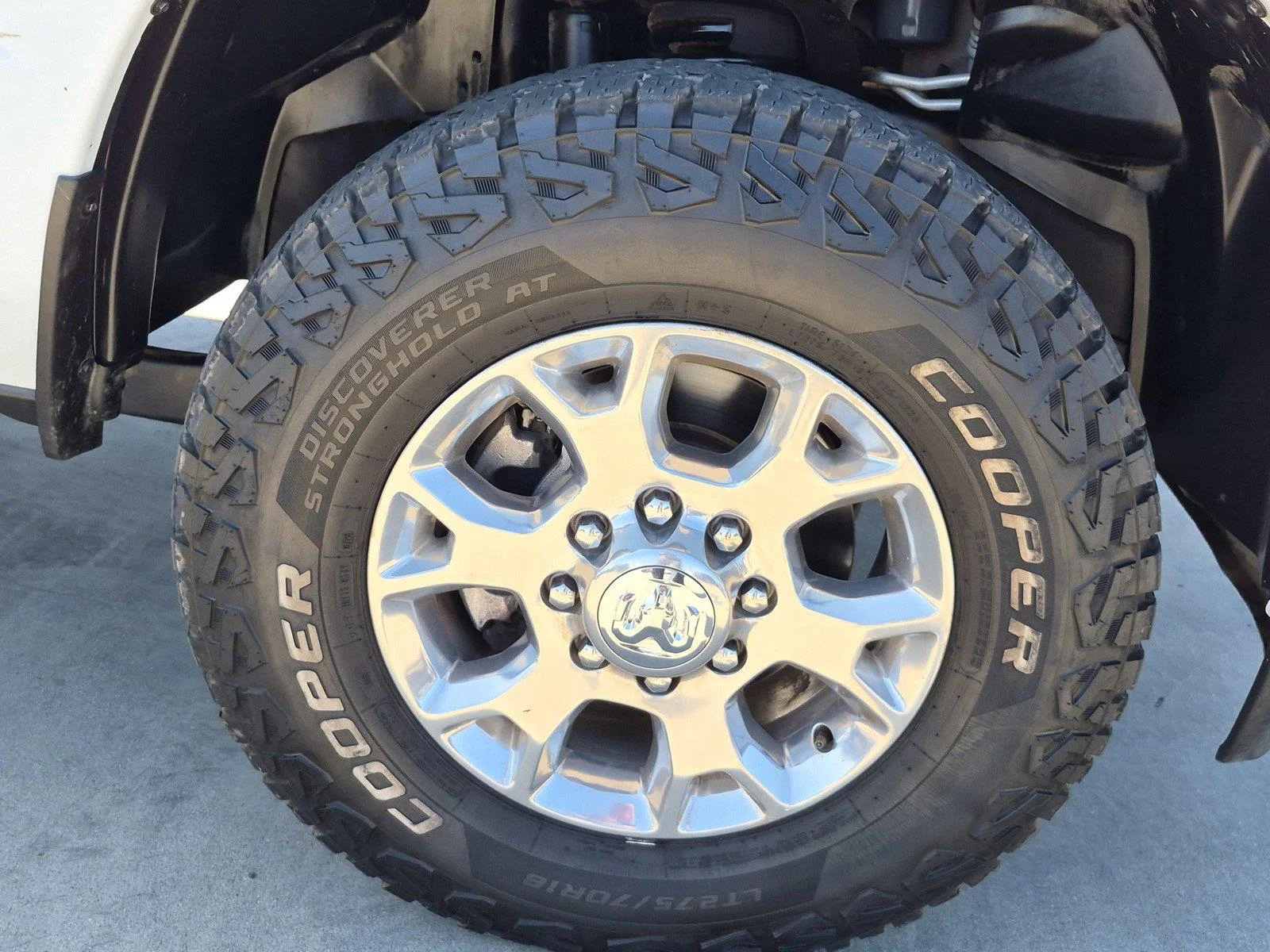 Used 2024  RAM TRUCK LARAM image 12