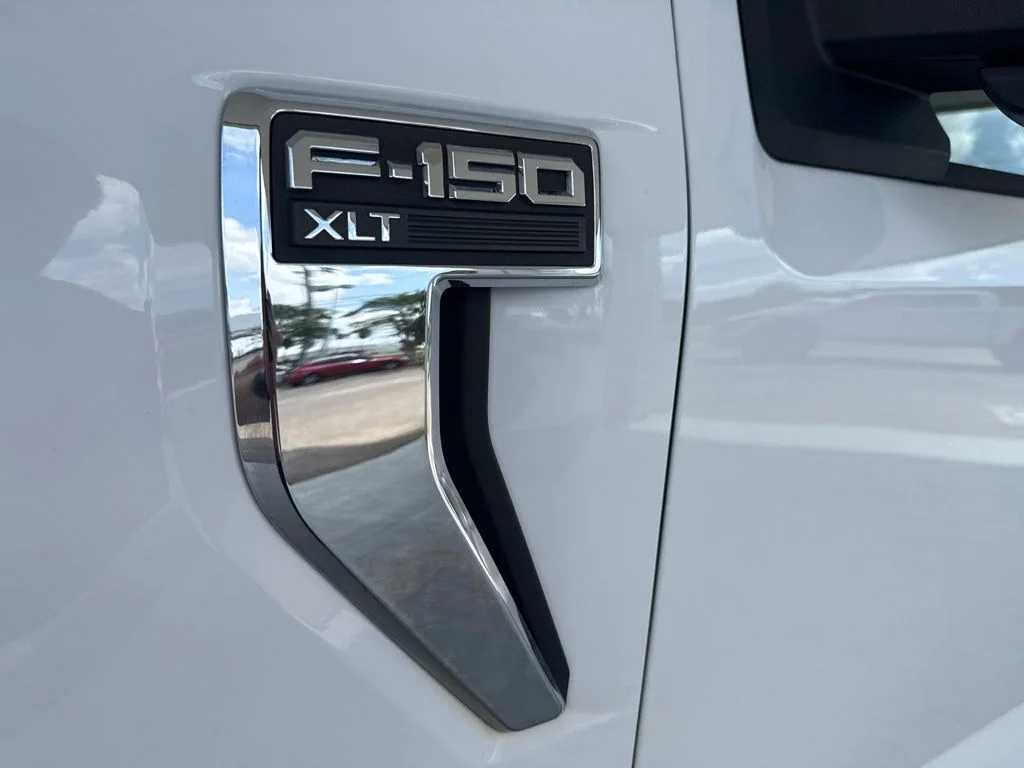 Used 2021 Oxford White Ford XLT image 11
