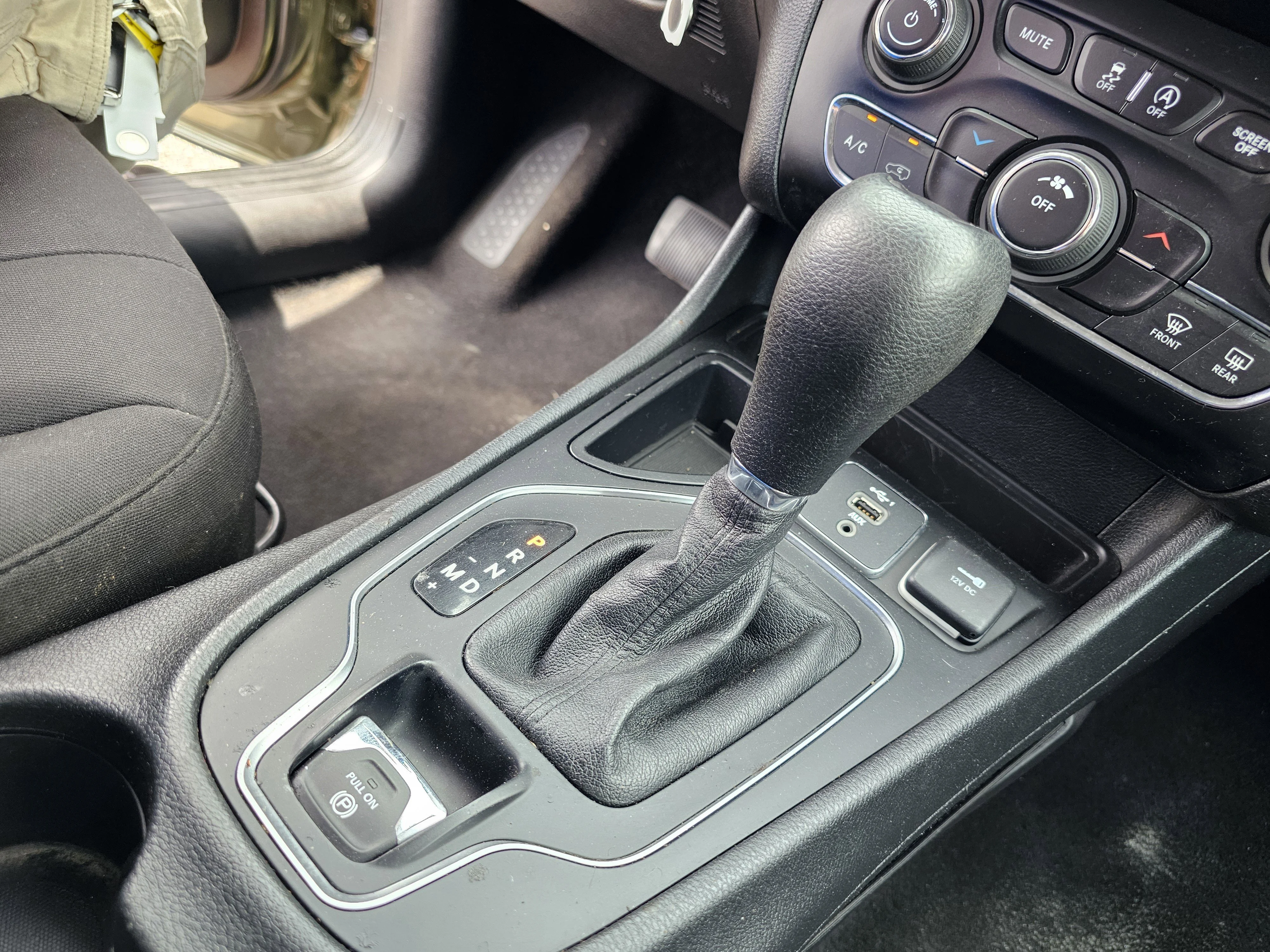 2021 Jeep Cherokee Latitude - Photo 24