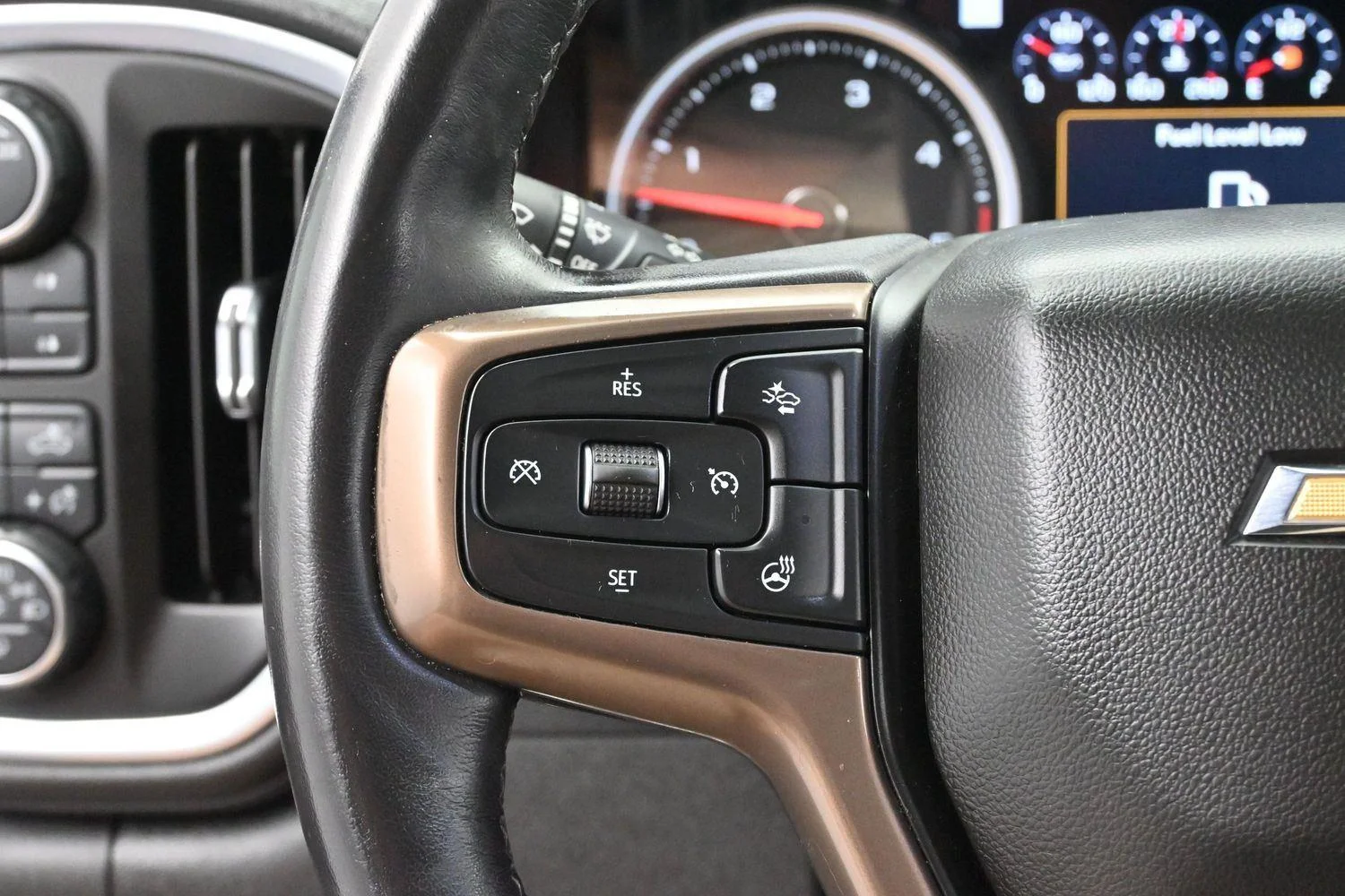Used 2021 Black Chevrolet High Country image 17