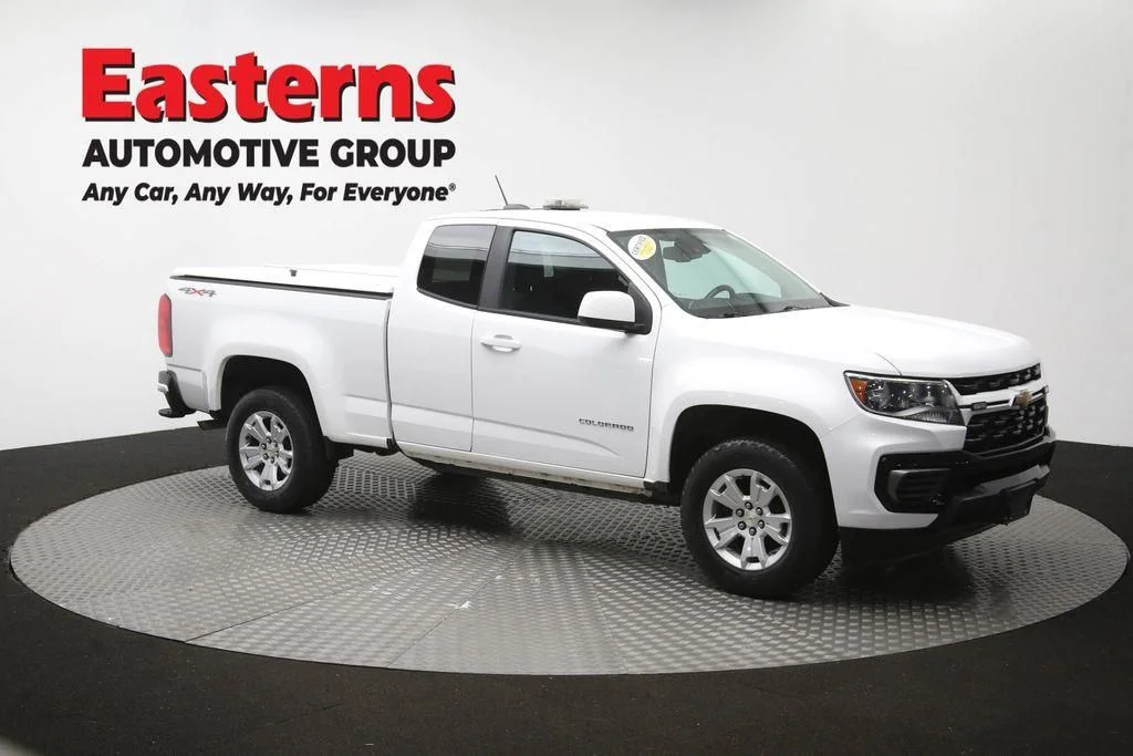 Used 2022 White Chevrolet LT image 51