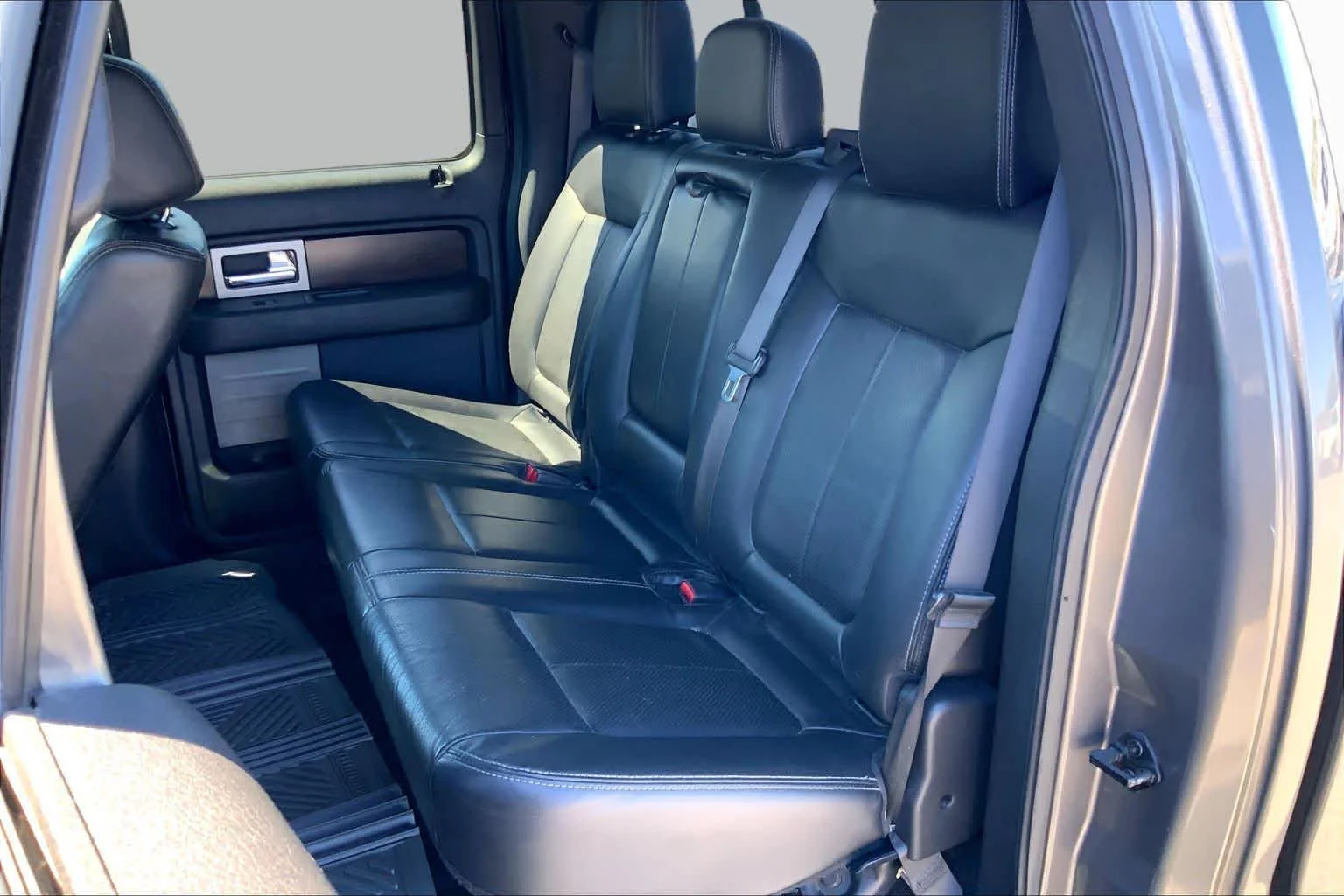 Used 2012 Sterling Gray Metallic Ford Lariat image 19