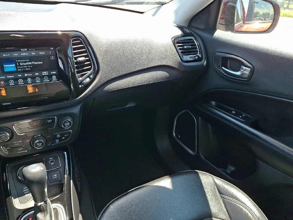 Used 2021 Velvet Red Pearlcoat Jeep Altitude image 17