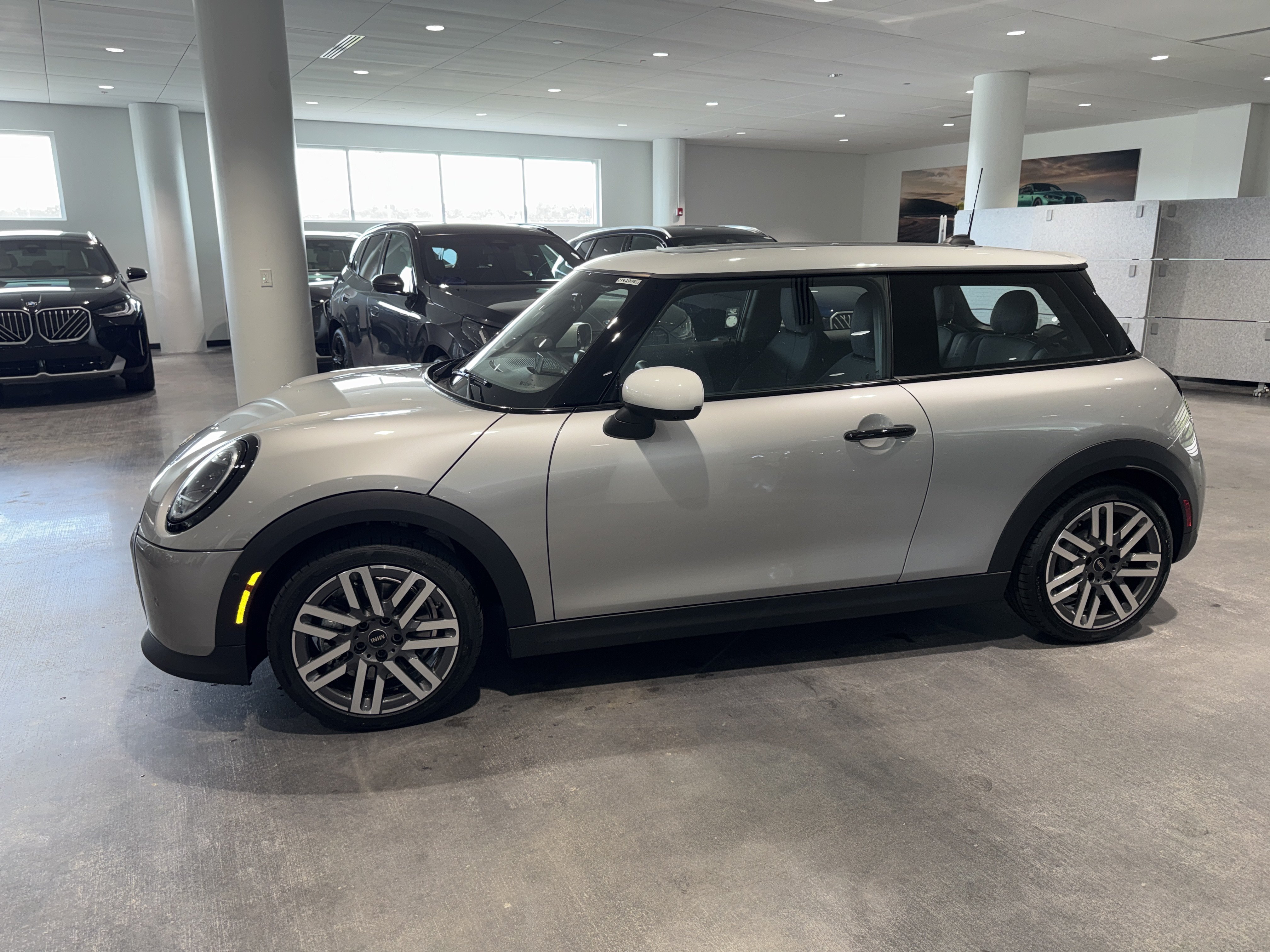 New 2026 Silver MINI Iconic image 4