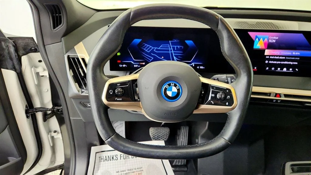Used 2025 Alpine White BMW xDrive50 SAV w/ Ventilated Seats image 12