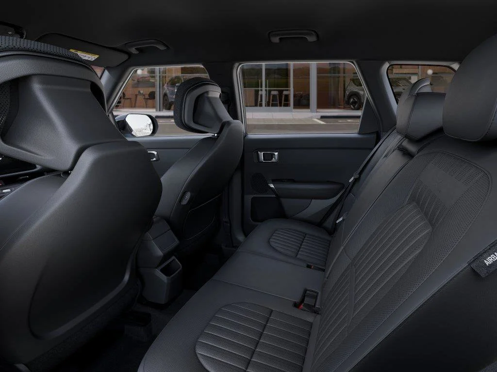 New 2027 Frost Blue / Black Roof Kia X-Line S image 18