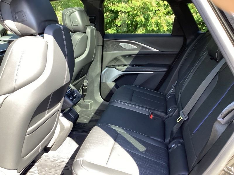 2026 Cadillac LYRIQ V - Photo 12