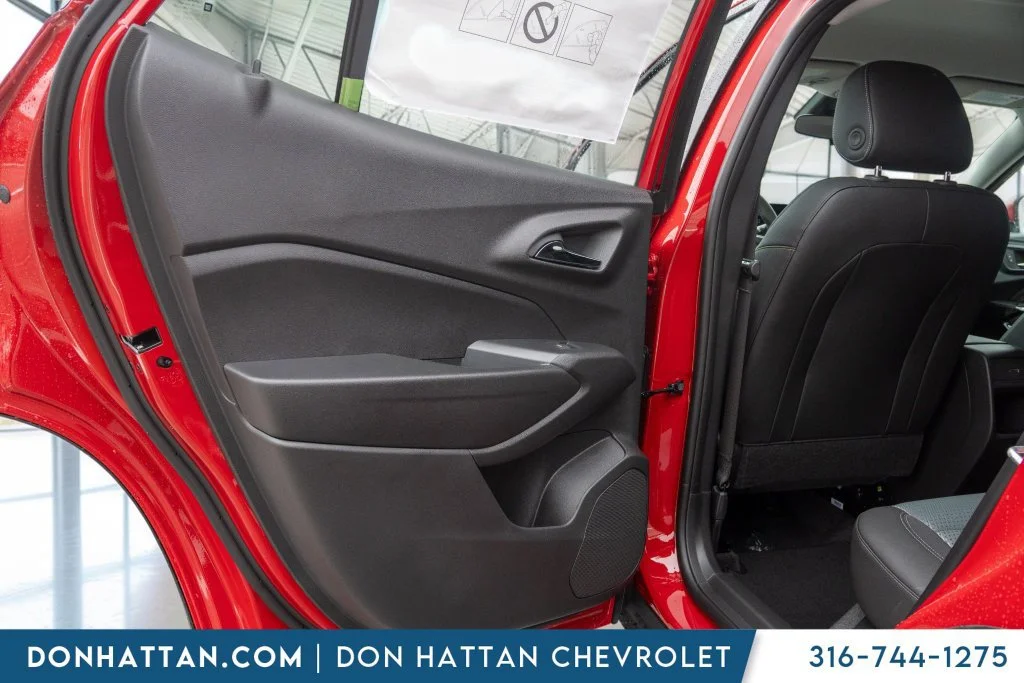 2026 Chevrolet Trax LT - Photo 17