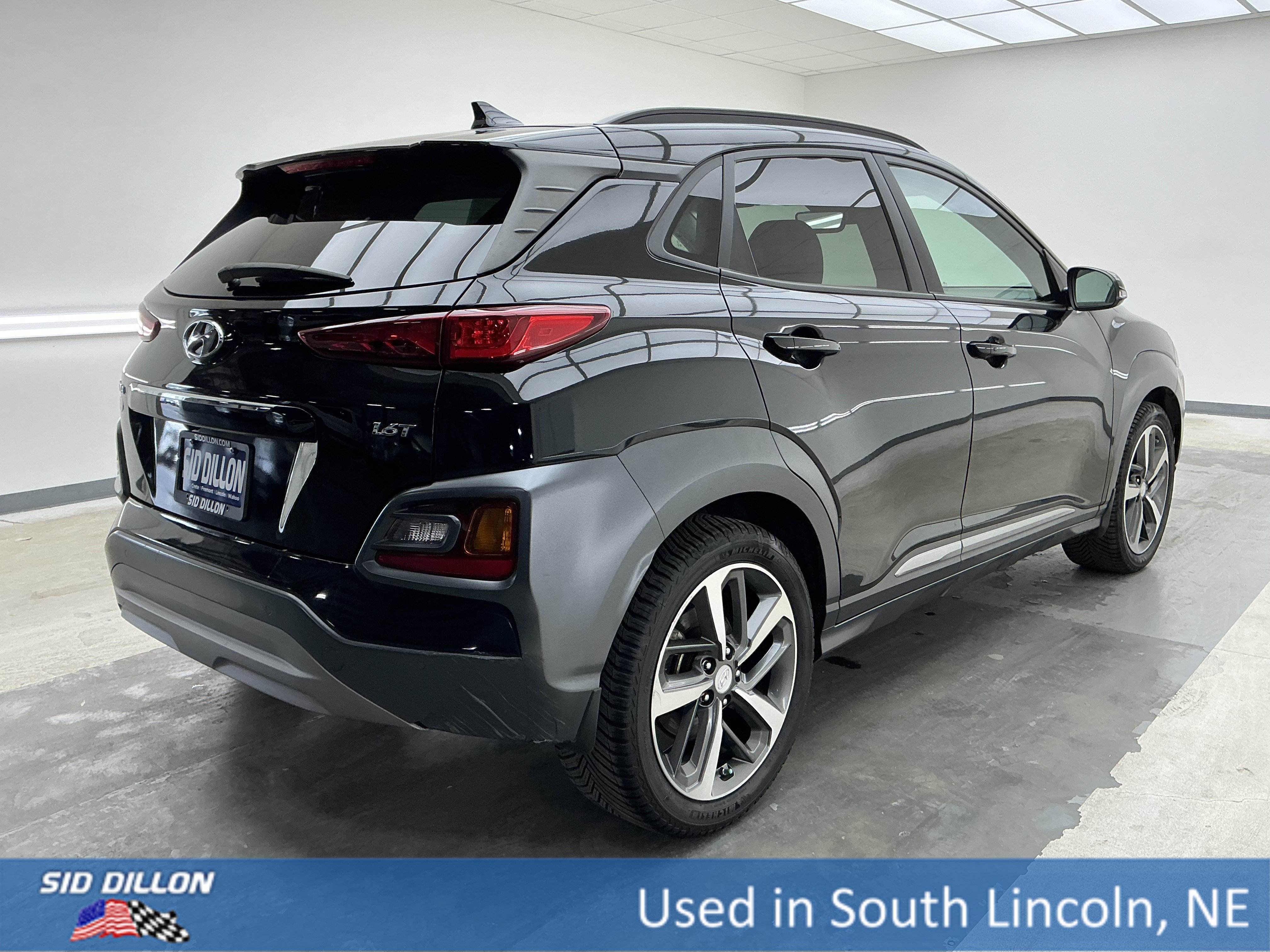 Used 2021 Ultra Black Hyundai Ultimate image 4