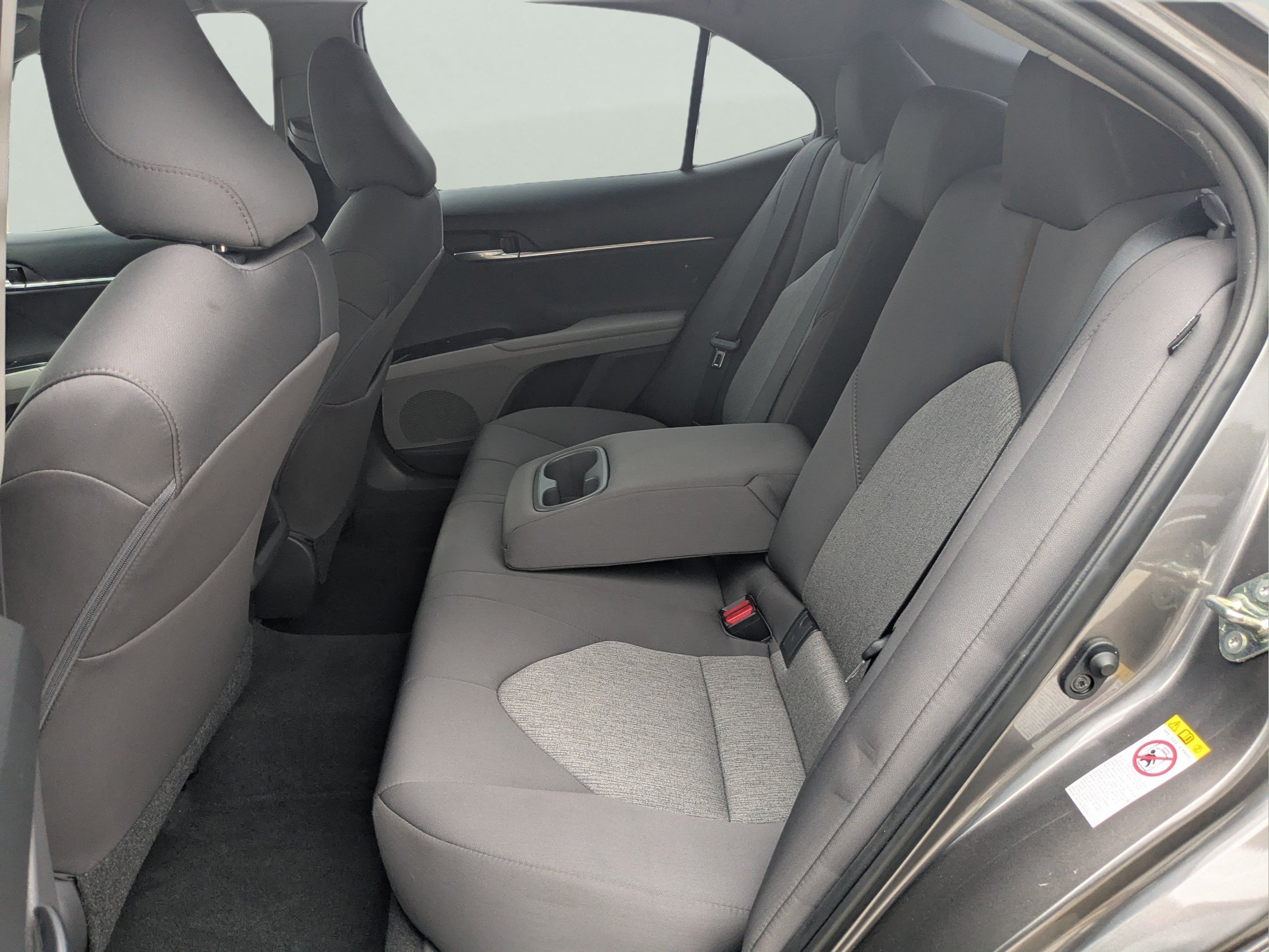Used 2018 Predawn Gray Mica Toyota LE image 10