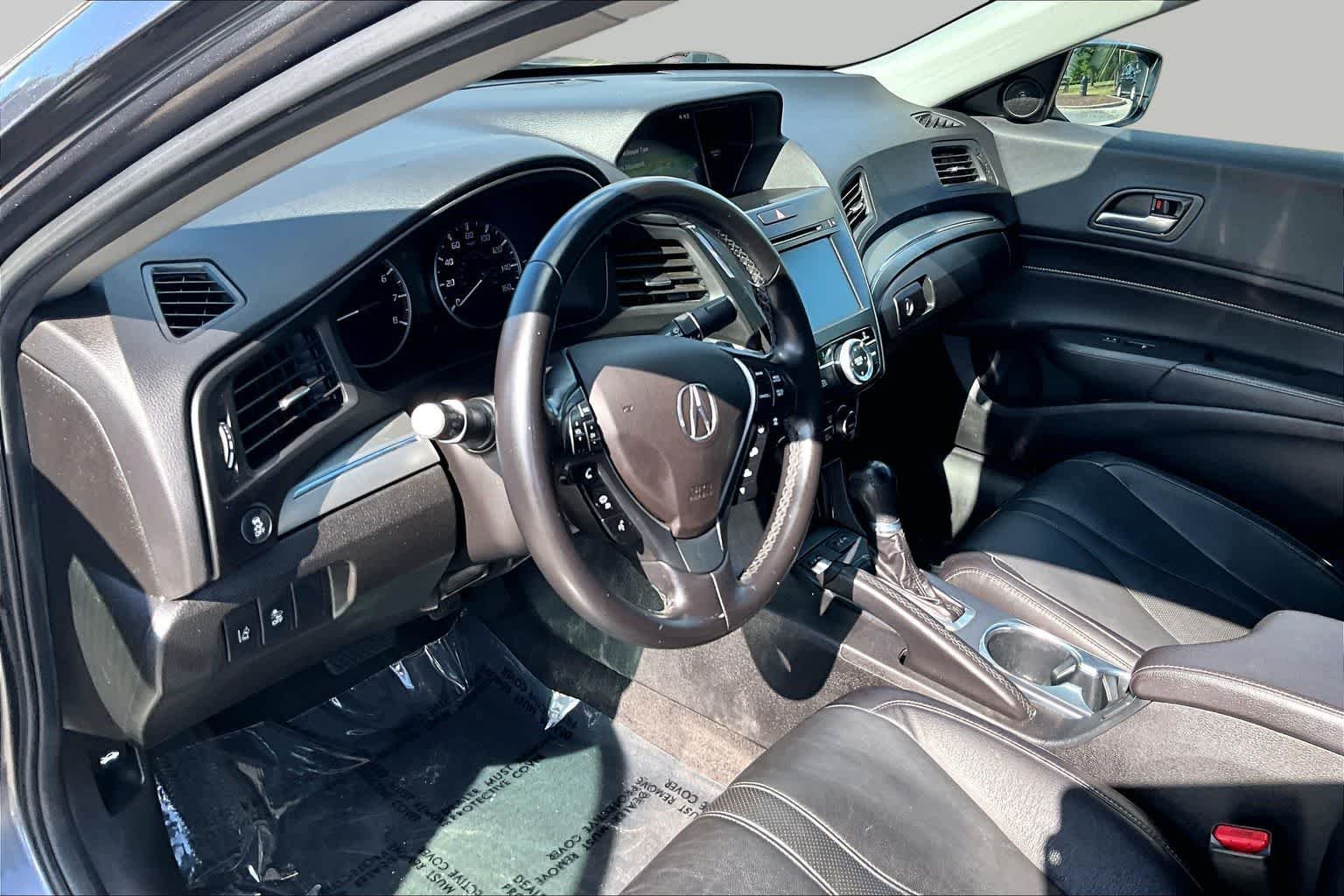 Used 2019 Modern Steel Metallic Acura w/Premium Pkg image 18