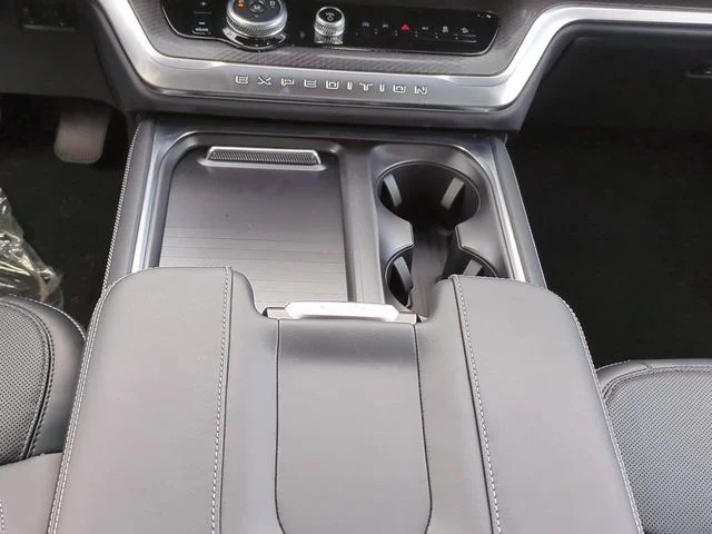 New 2026 Space Silver Metallic Ford MAX Platinum® image 19