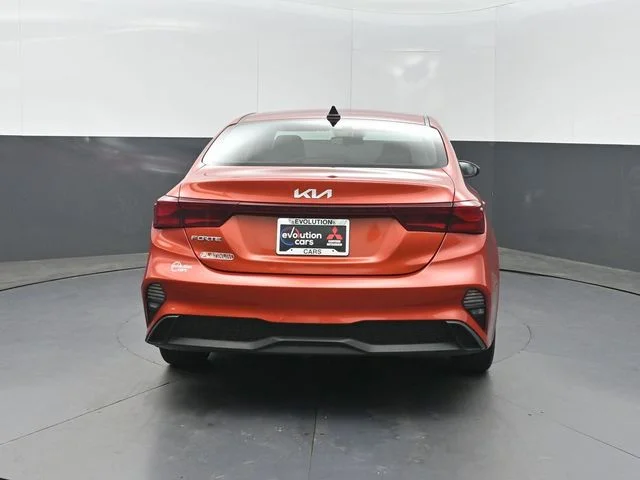 Used 2023 Red Kia LXS image 33
