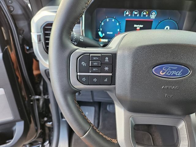 Used 2025 Black Metallic Ford LARIAT image 18