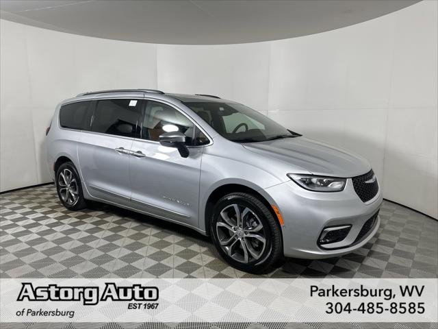 2026 Chrysler Pacifica Pinnacle AWD's photo