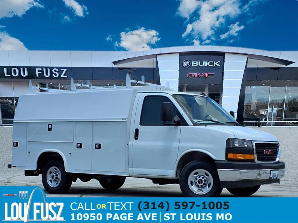 2025 GMC Savana Cutaway