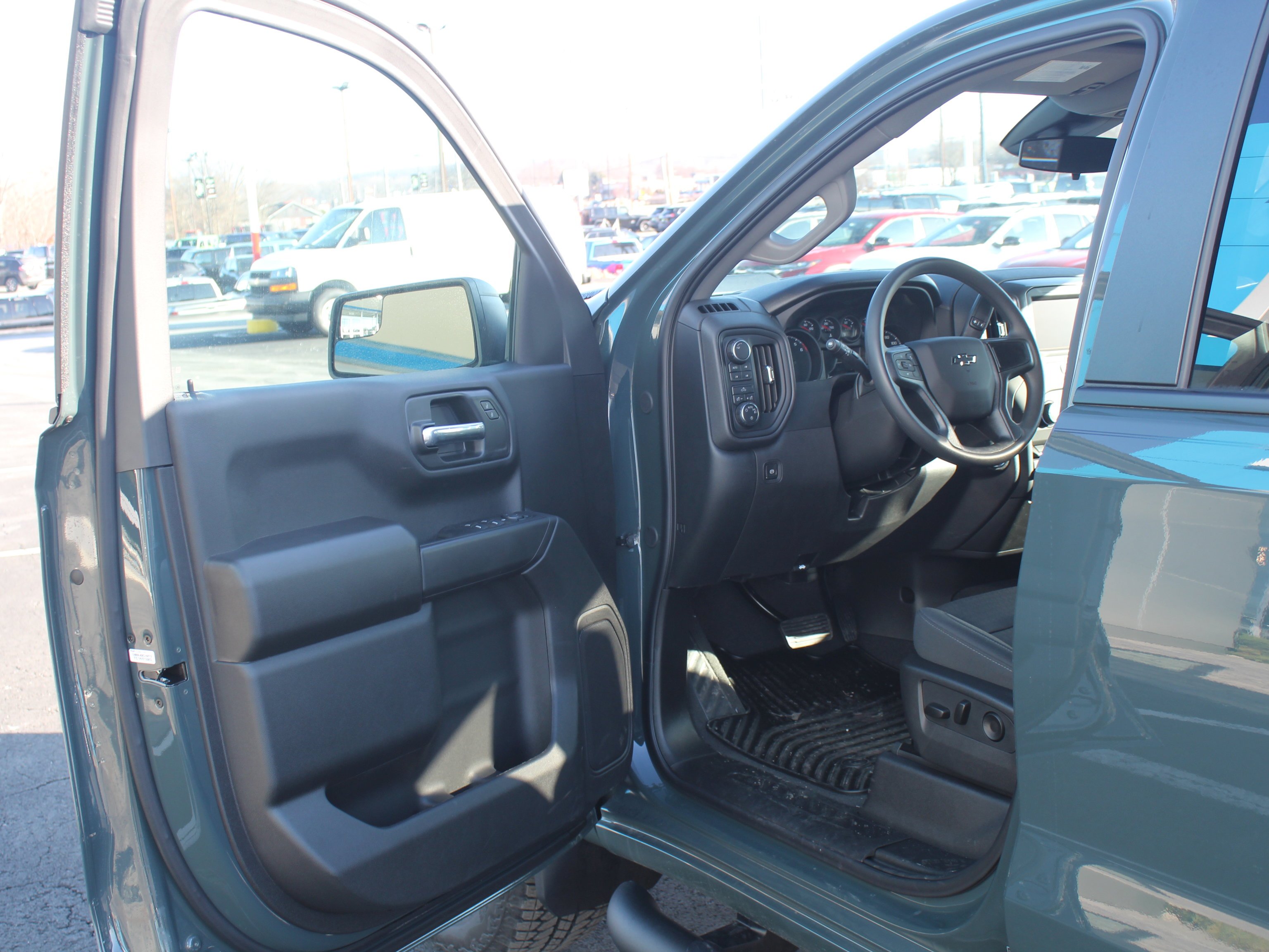 2026 Chevrolet Silverado 1500 Custom Trail Boss - Photo 8