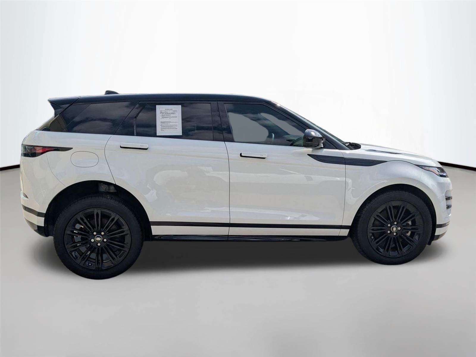 Used 2025 Fuji White Land Rover Dynamic SE image 3