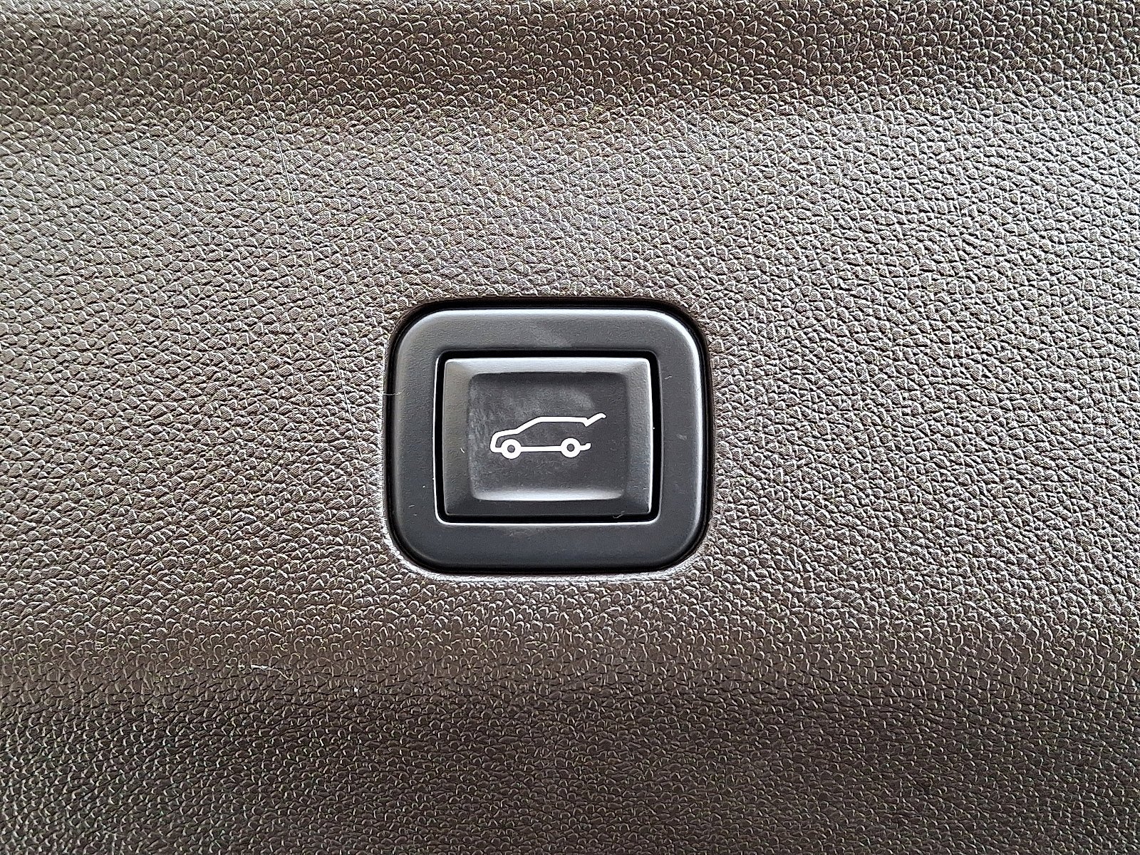 2023 GMC Yukon XL SLT - Photo 31