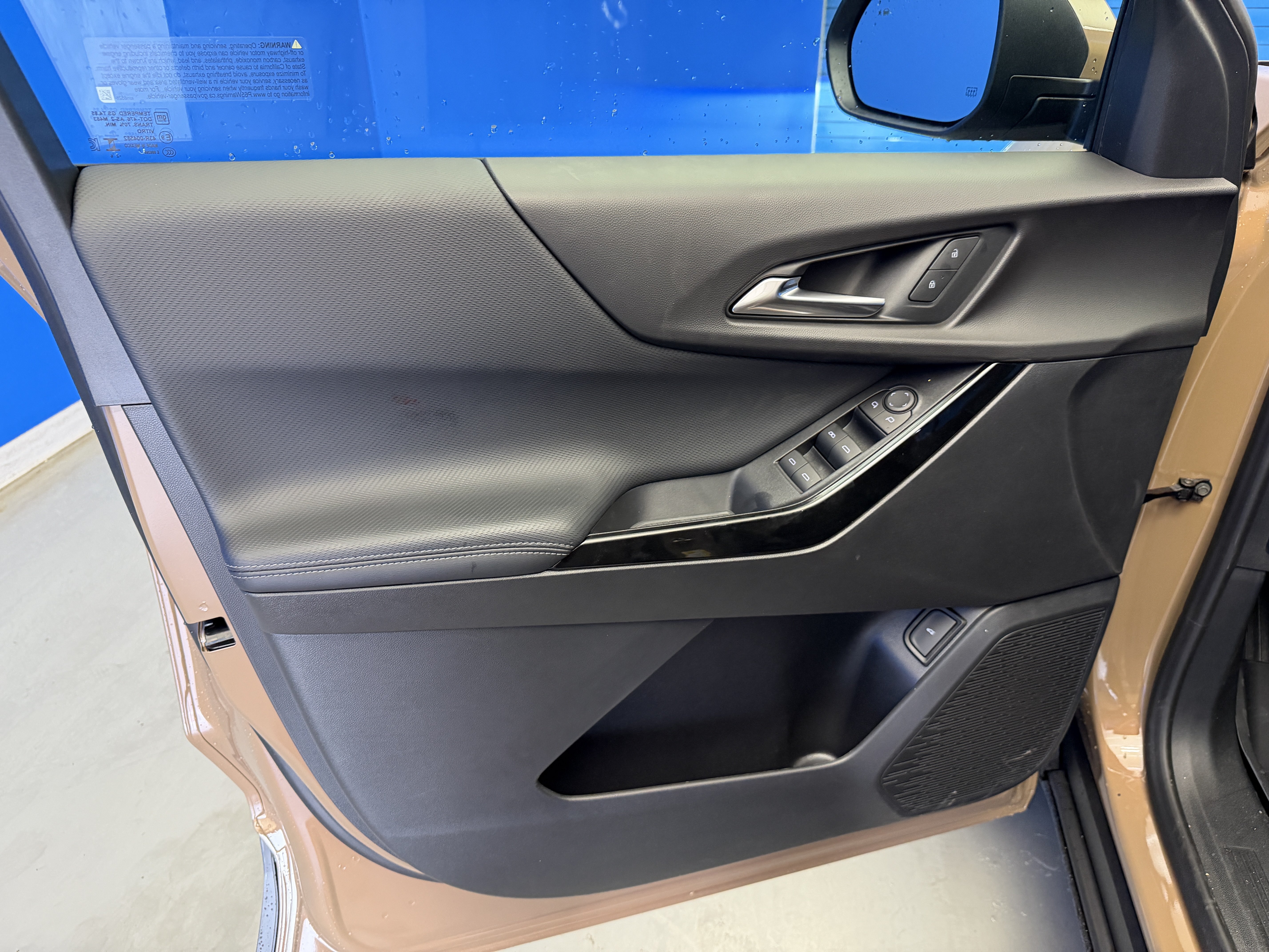 2027 Chevrolet Equinox LT - Photo 9